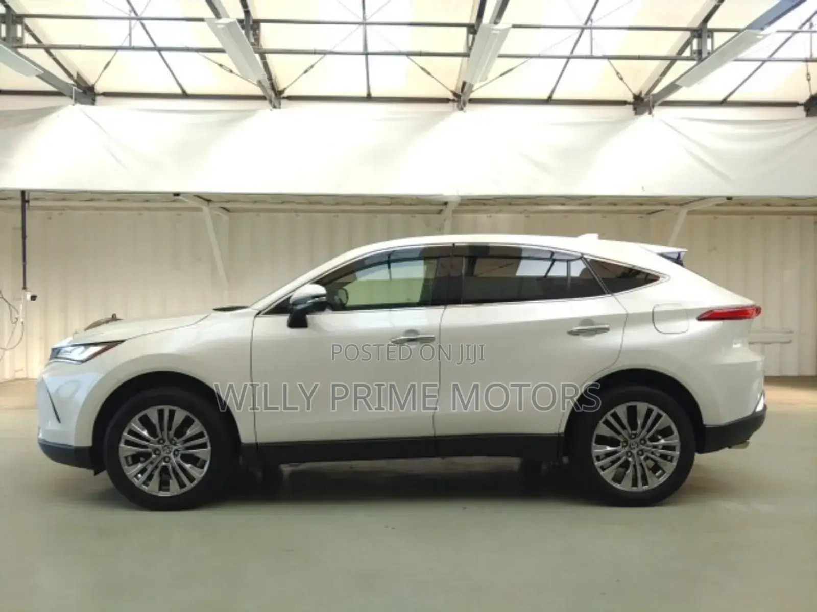 Toyota Harrier 2.0 2020 White