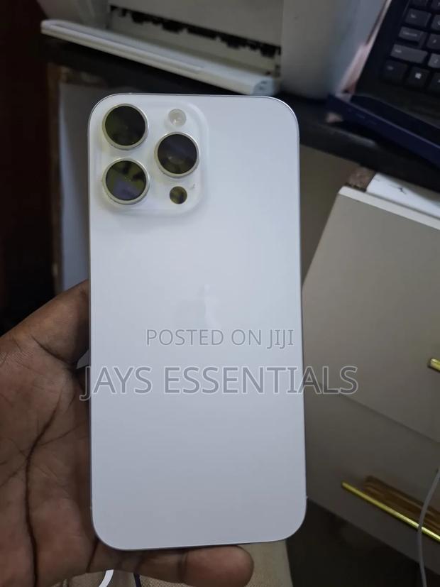 Apple iPhone 16 Pro Max 256 GB White