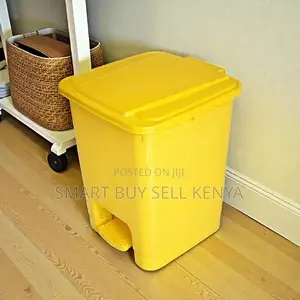 Waste Solution 30 Litres Step Pedal Waste Garbage Dust Bin