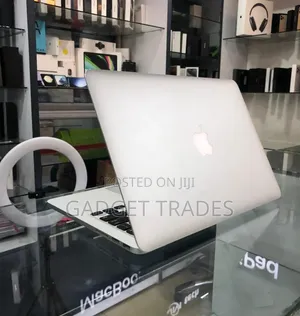 Laptop Apple MacBook Pro 2015 8GB Intel Core i5 SSD 256GB