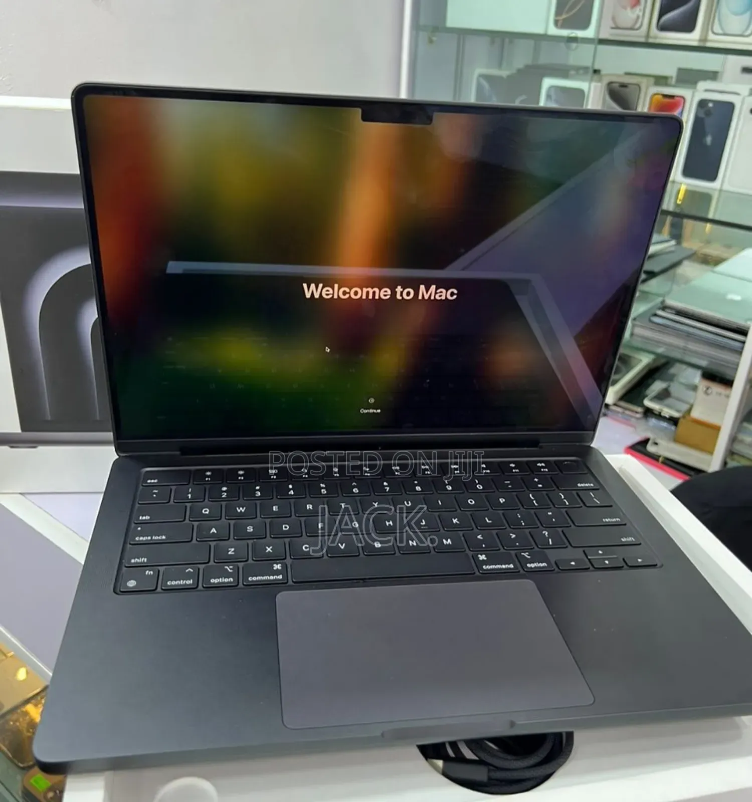 Laptop Apple MacBook Pro 2024 M4 14-inch 16GB Apple M4 SSD 512GB