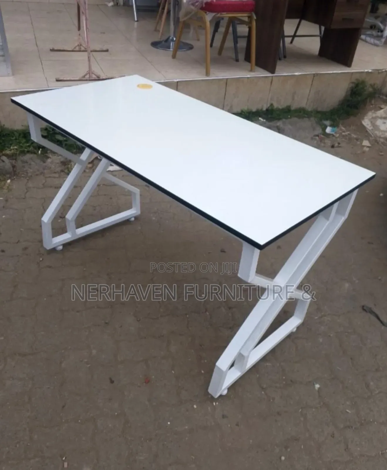 Metallic Office Desk – Compact Durable
