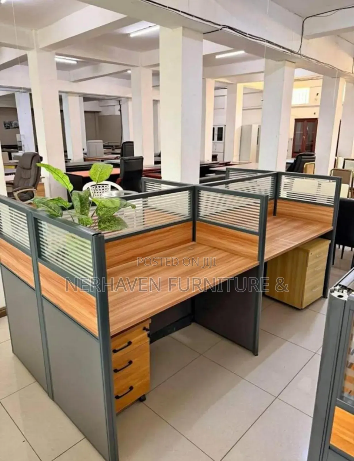 4 Workstation With Movable Drawers – Modern Office Desk