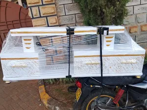 Goldfish Striped Tv Stand