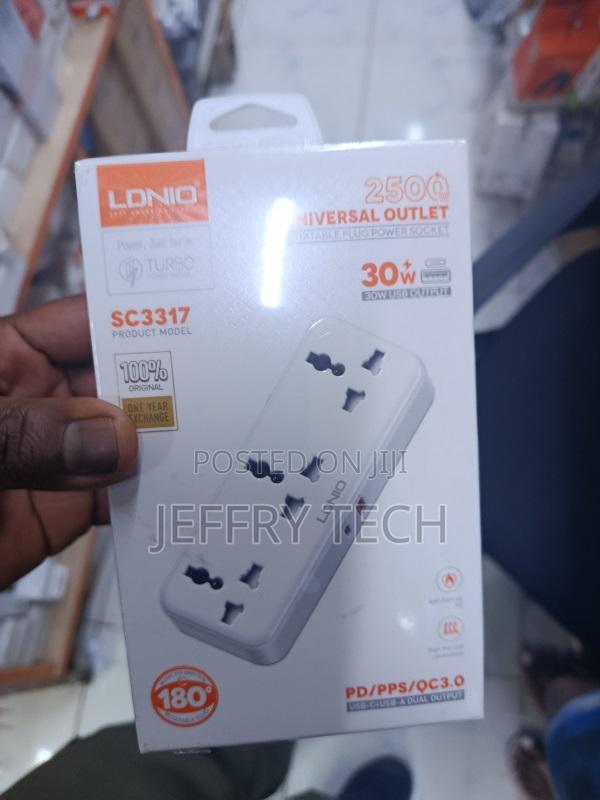 3 Ac Outlets Portable Extension Power Socket Sc3317