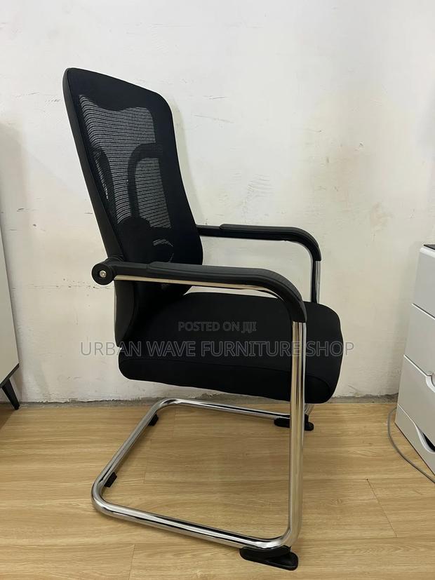 Waiting Chairs - main view
