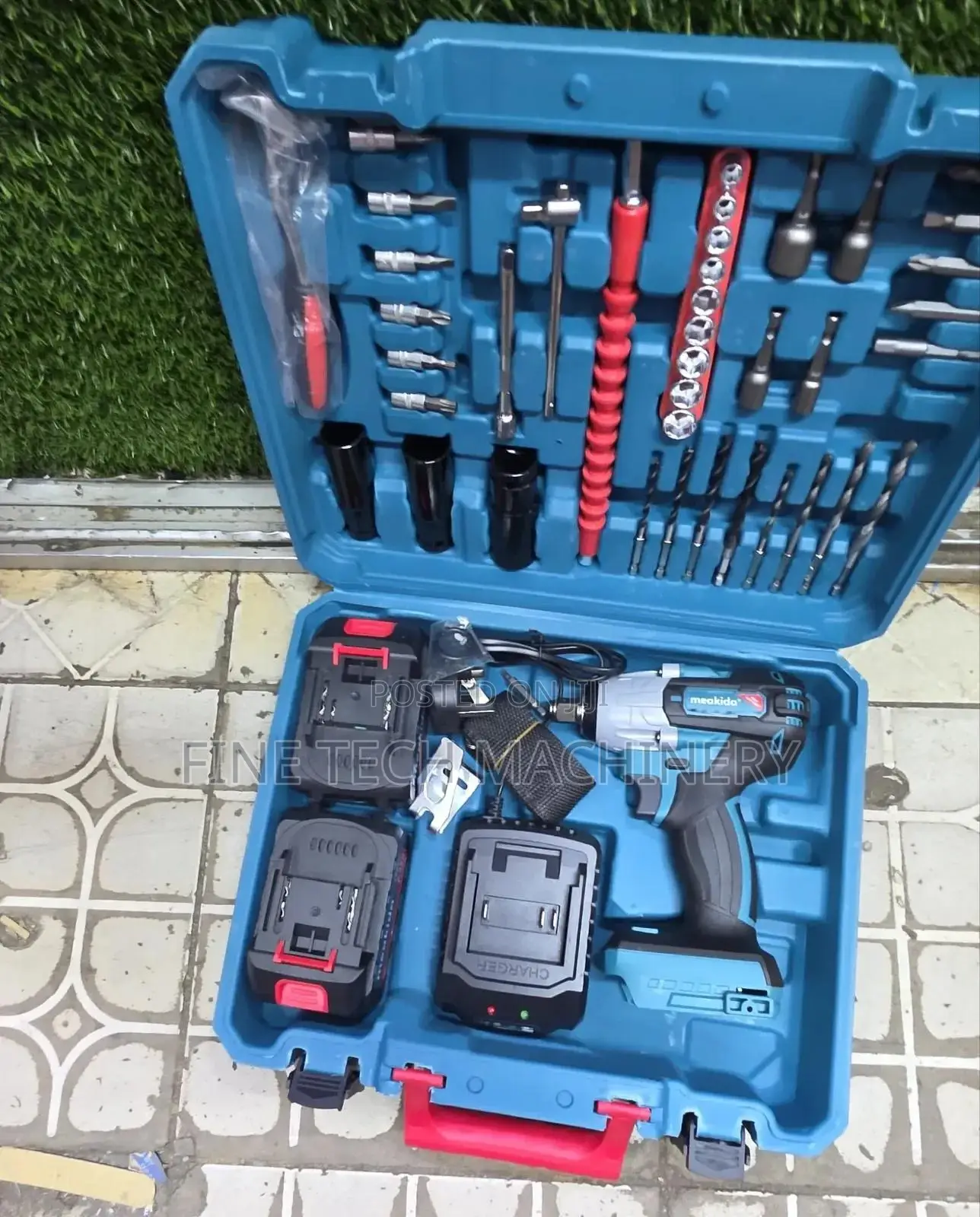 Meakida Cordless Impact Wrench Kit