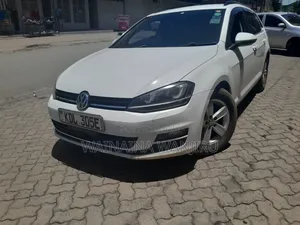 Volkswagen Golf 2016 White