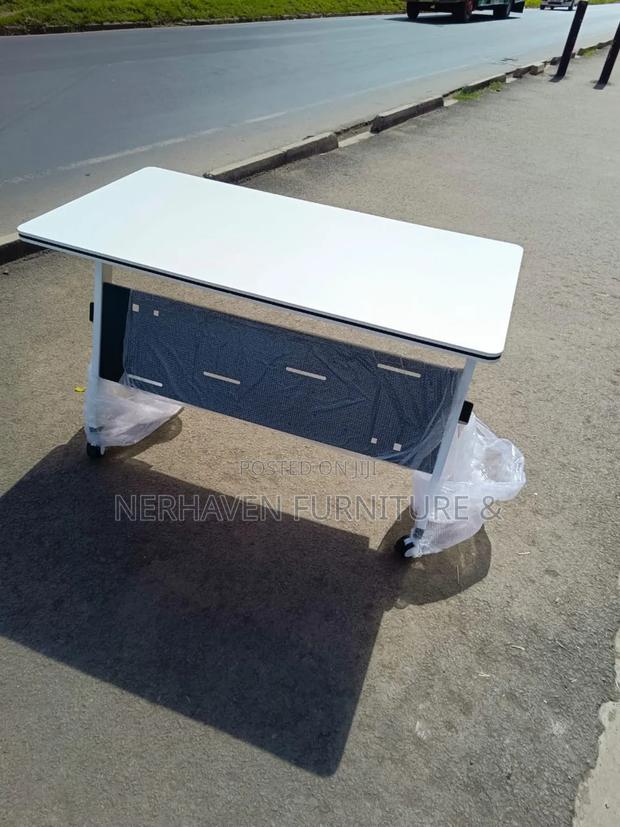 Foldable Training Desk – Compact Workstation - thumbnail 3