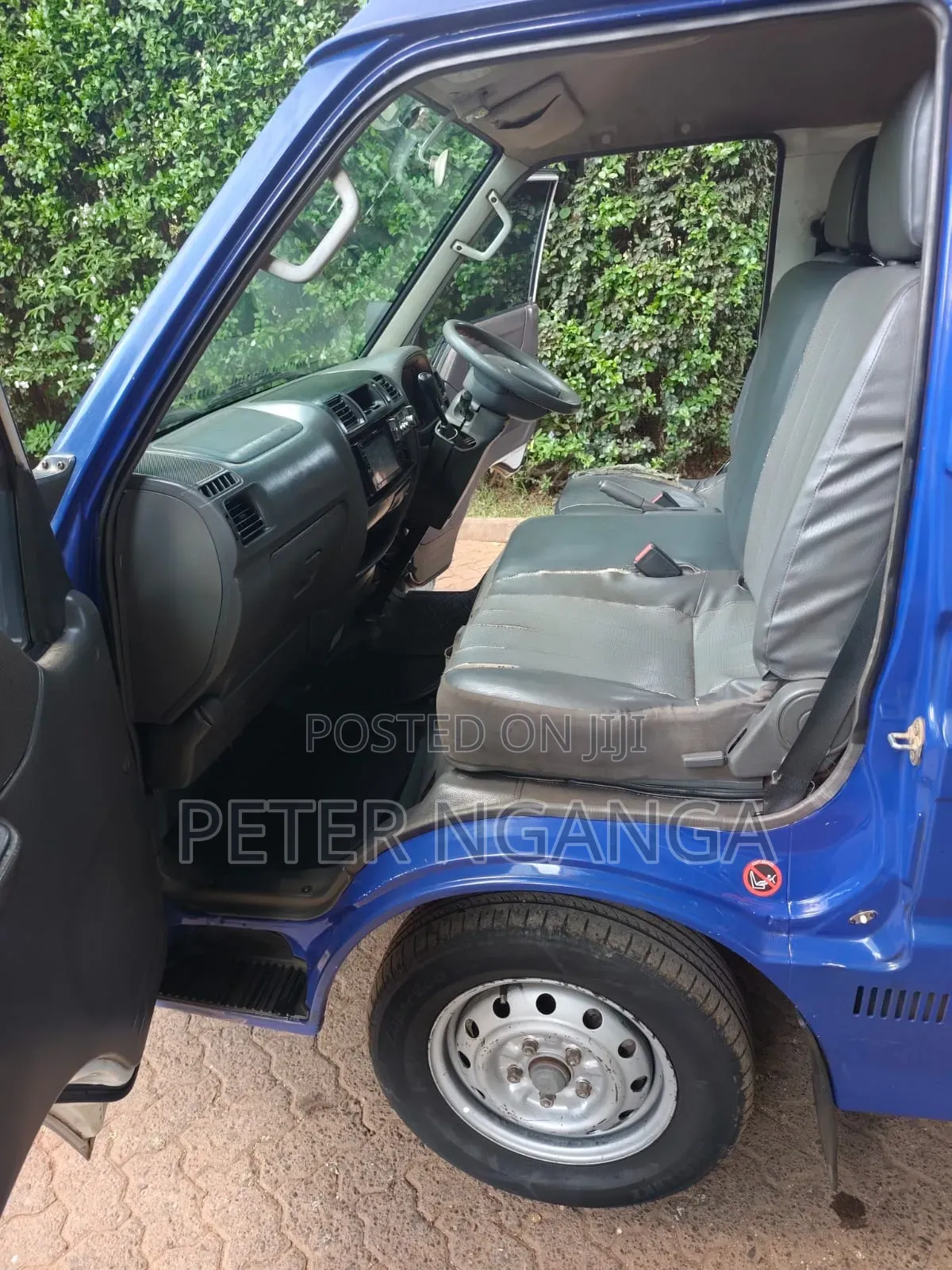 Mazda Bongo 2013 Blue