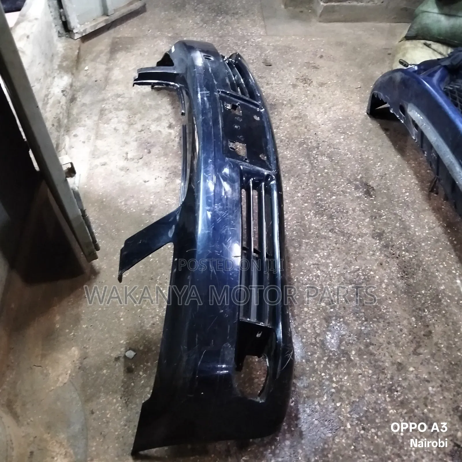 Toyota Crown Model 2005/2006 Front Bumper, Clean Ex Japan Bumper