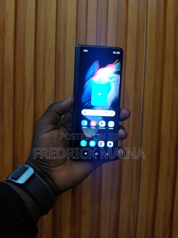 Samsung Galaxy Z Fold 3 256 GB Gray