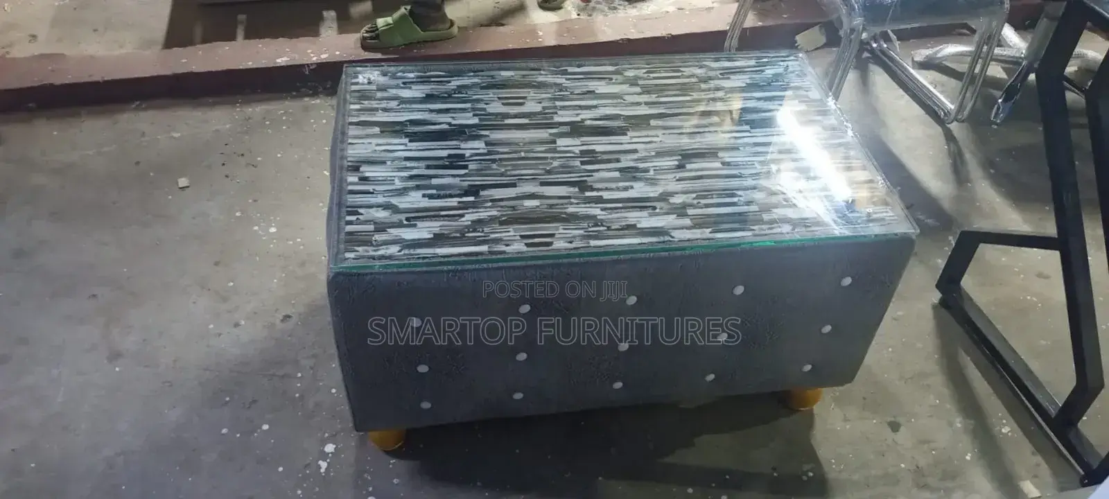 Top Glassed Coffee Table