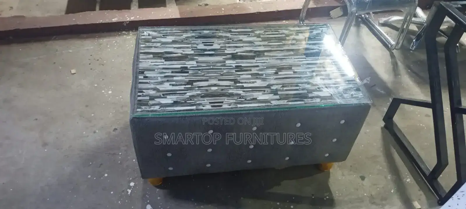Top Glassed Coffee Table