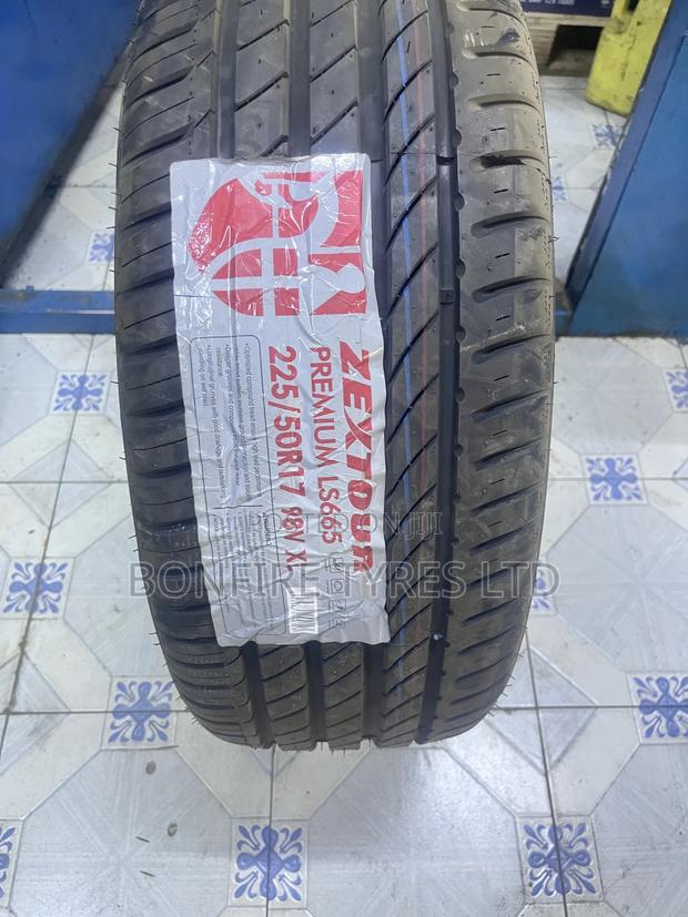 225/50r17 Zextour