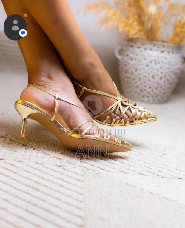 Gold Heels - main view