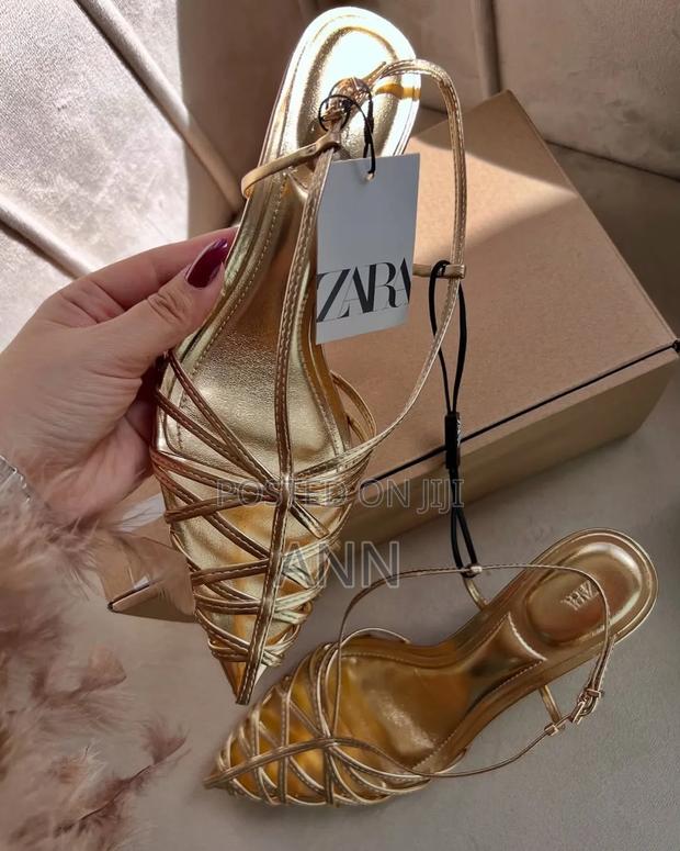 Gold Heels - thumbnail 4