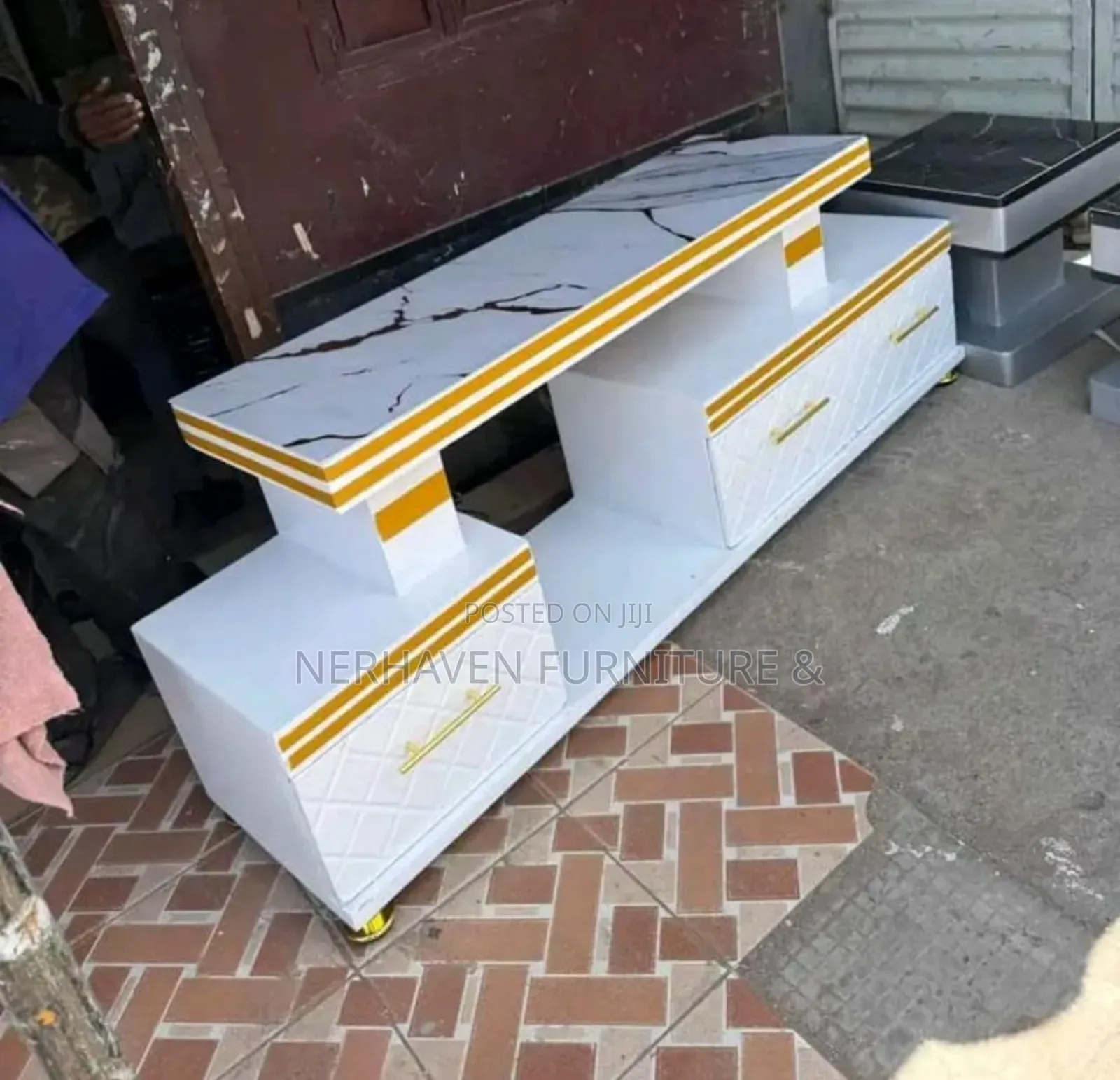 Tv Stand – Stylish Durable