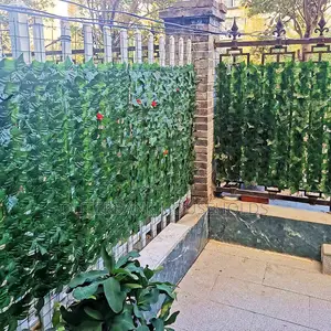 Realistic Artificial Leaf Privacy Fence