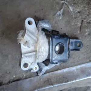 Toyota Vanguard/Rav4 Engine Mountain