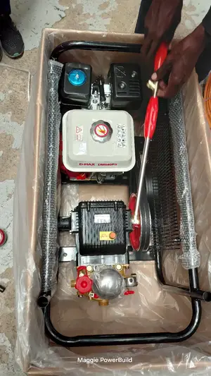 D-Max 9hp Petrol Trolley Sprayer With 50m Pipe