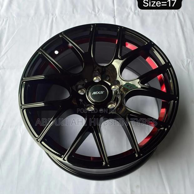 Rim Size 17inch Black 5hole Set