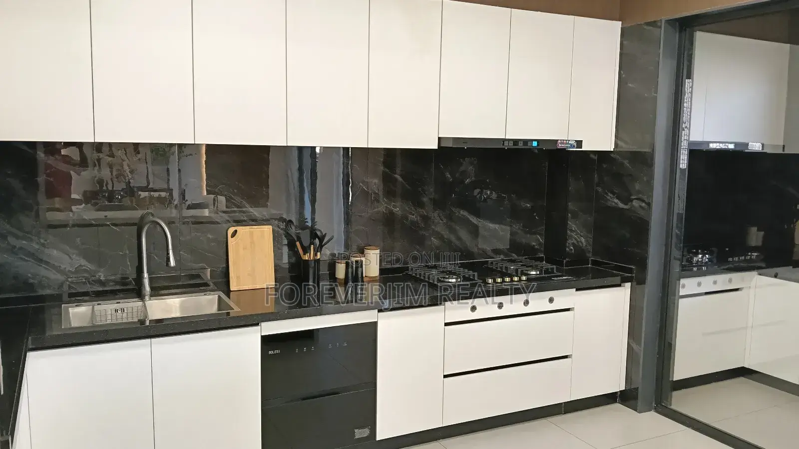 5bdrm Apartment in Argwings Kodhek Road, Hurlingham for sale
