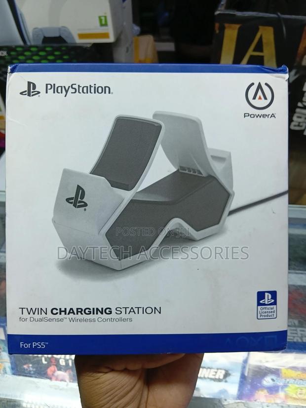 Powera Twin Charging Station for Ps5 Dualsense Wireless Controllers. - thumbnail 2
