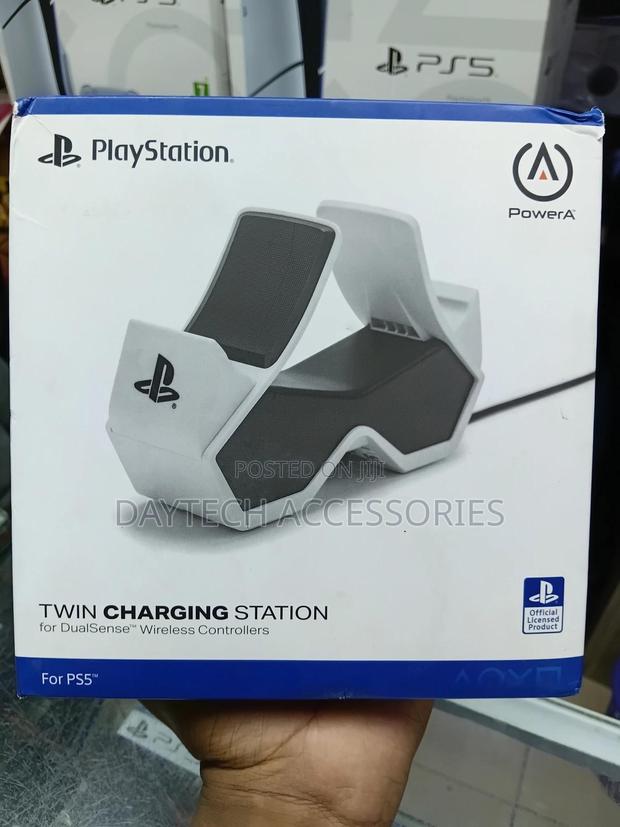 Powera Twin Charging Station for Ps5 Dualsense Wireless Controllers.