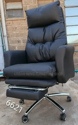 Black Leather Heavy Duty Executive Director Chair