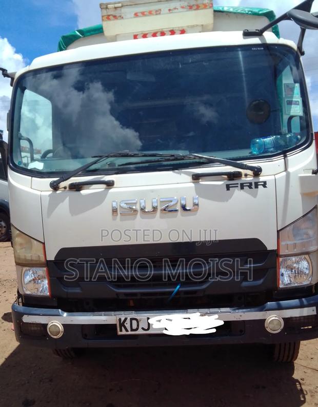 Isuzu FRR 90 Truck