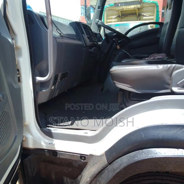 Isuzu FRR 90 Truck - thumbnail 9