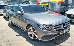 Mercedes-Benz E300 2016 Gray