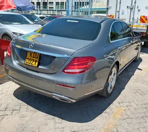 Mercedes-Benz E300 2016 Gray