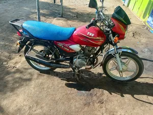 TVS HLX Plus ES 2020 Red