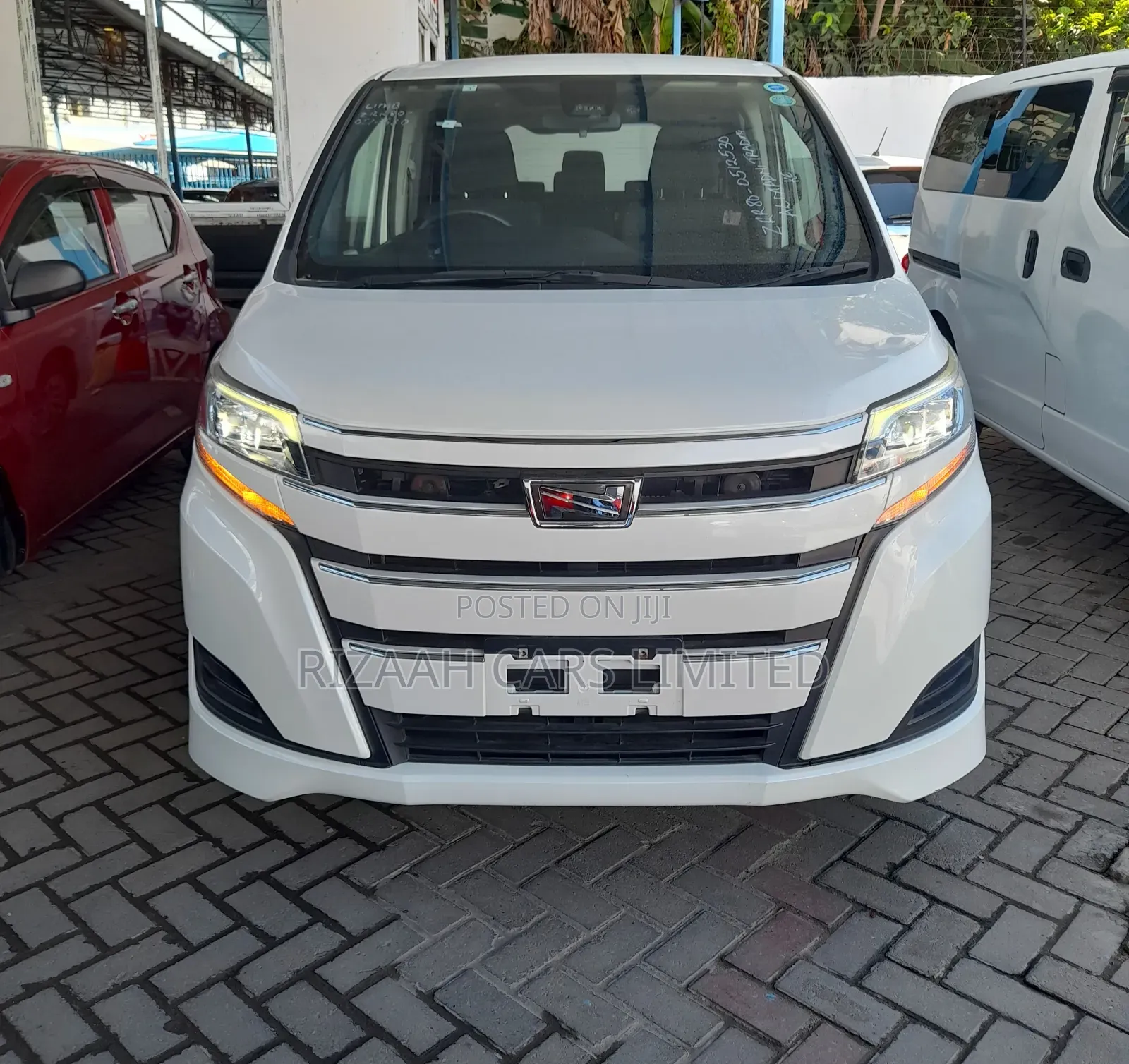 Toyota Noah 2018