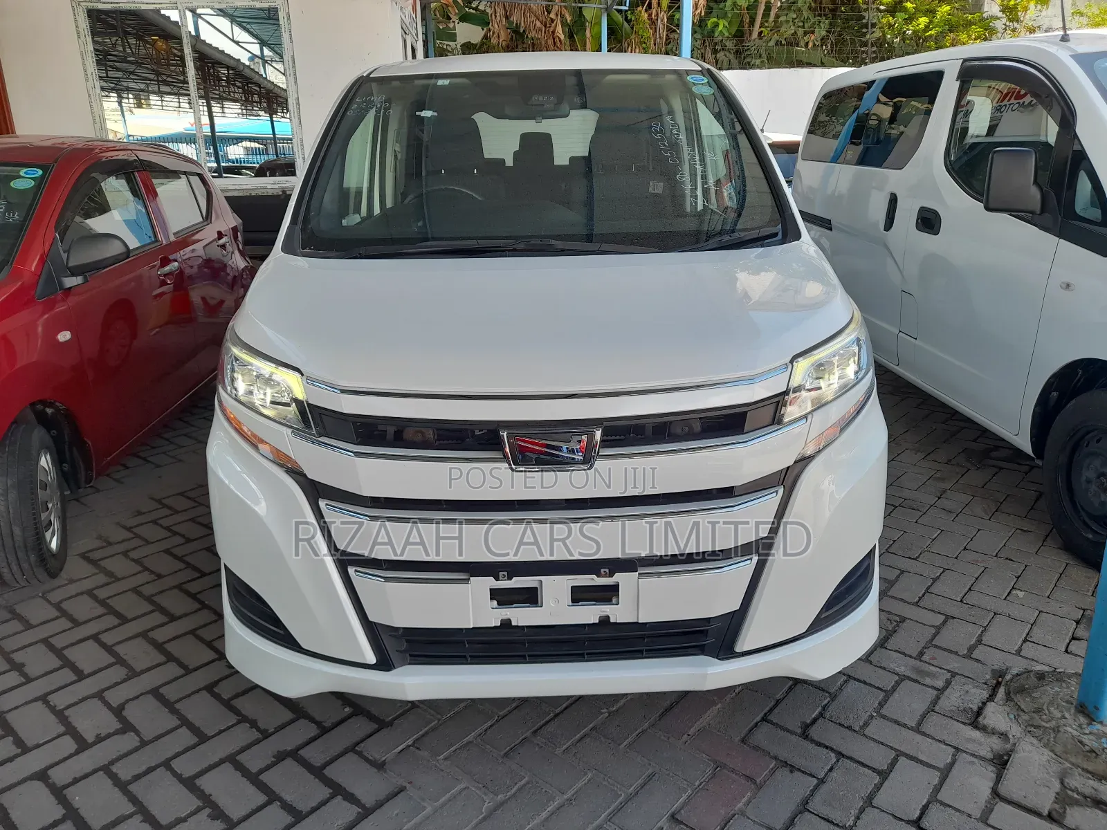Toyota Noah 2018
