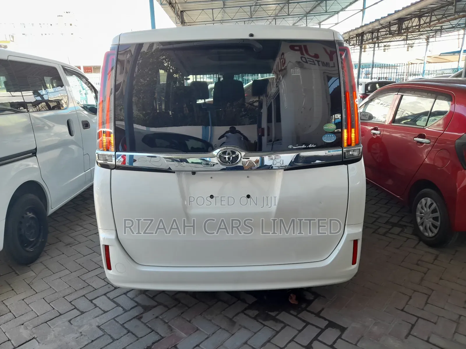 Toyota Noah 2018