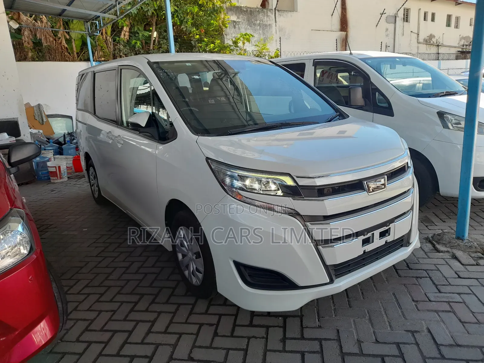 Toyota Noah 2018