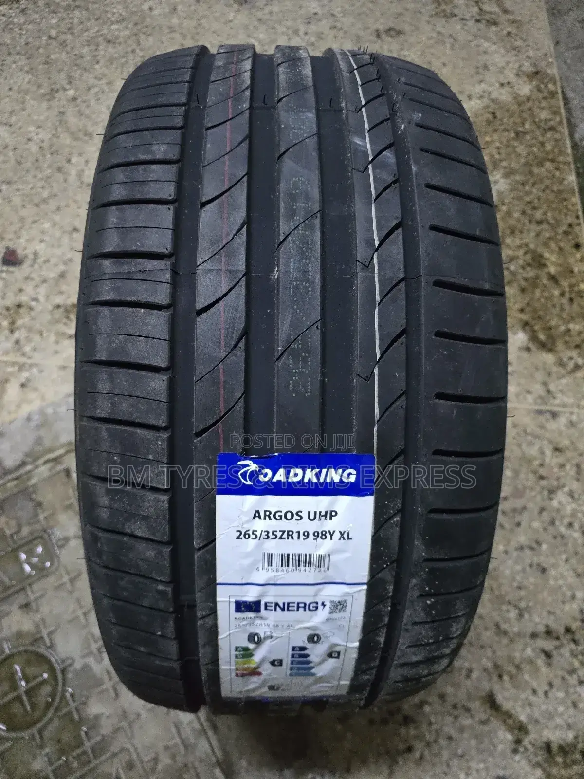 265 /35 R19 Roadking Tyres.