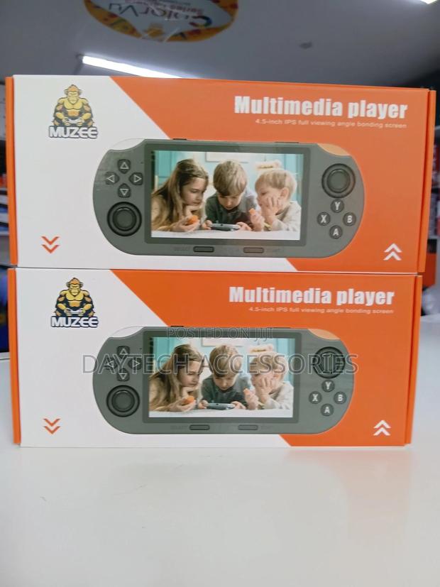 This Muzee Handheld Retro Game Console Model Sf3000. - thumbnail 2