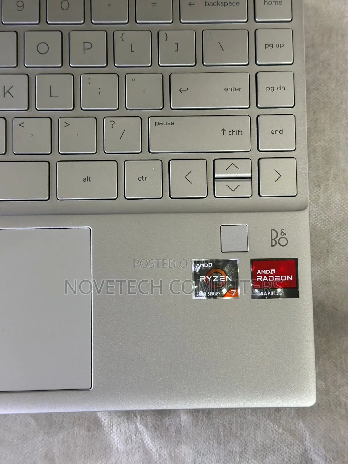 New Laptop HP Pavilion 13 8GB AMD Ryzen 7 SSD 256GB