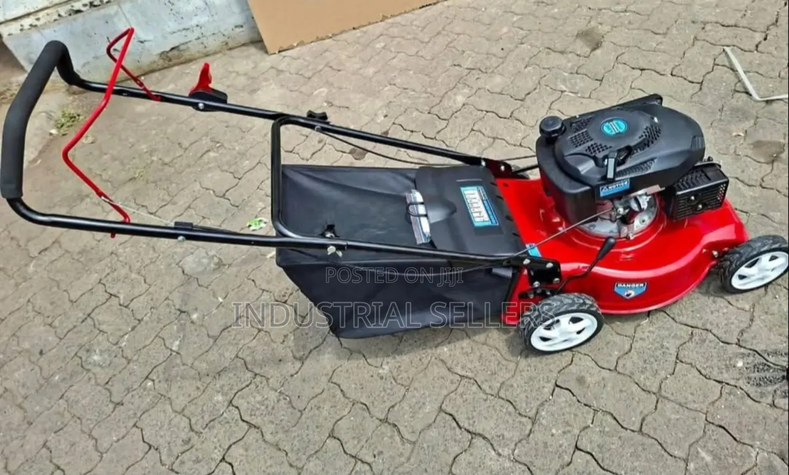 Convenient 20" Premier Self Propelled Gasoline Lawn Mower