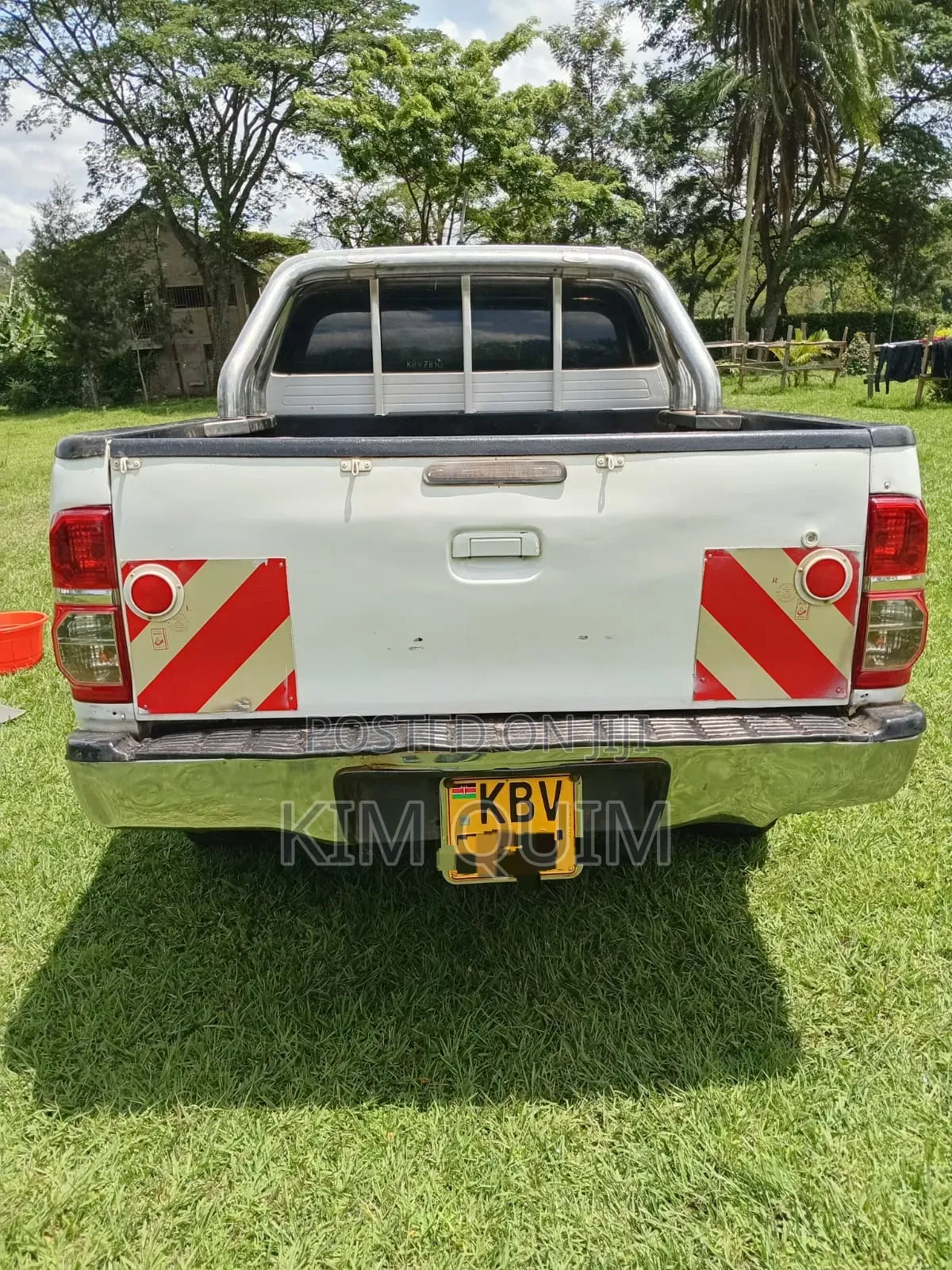 Toyota Hilux 2013 White