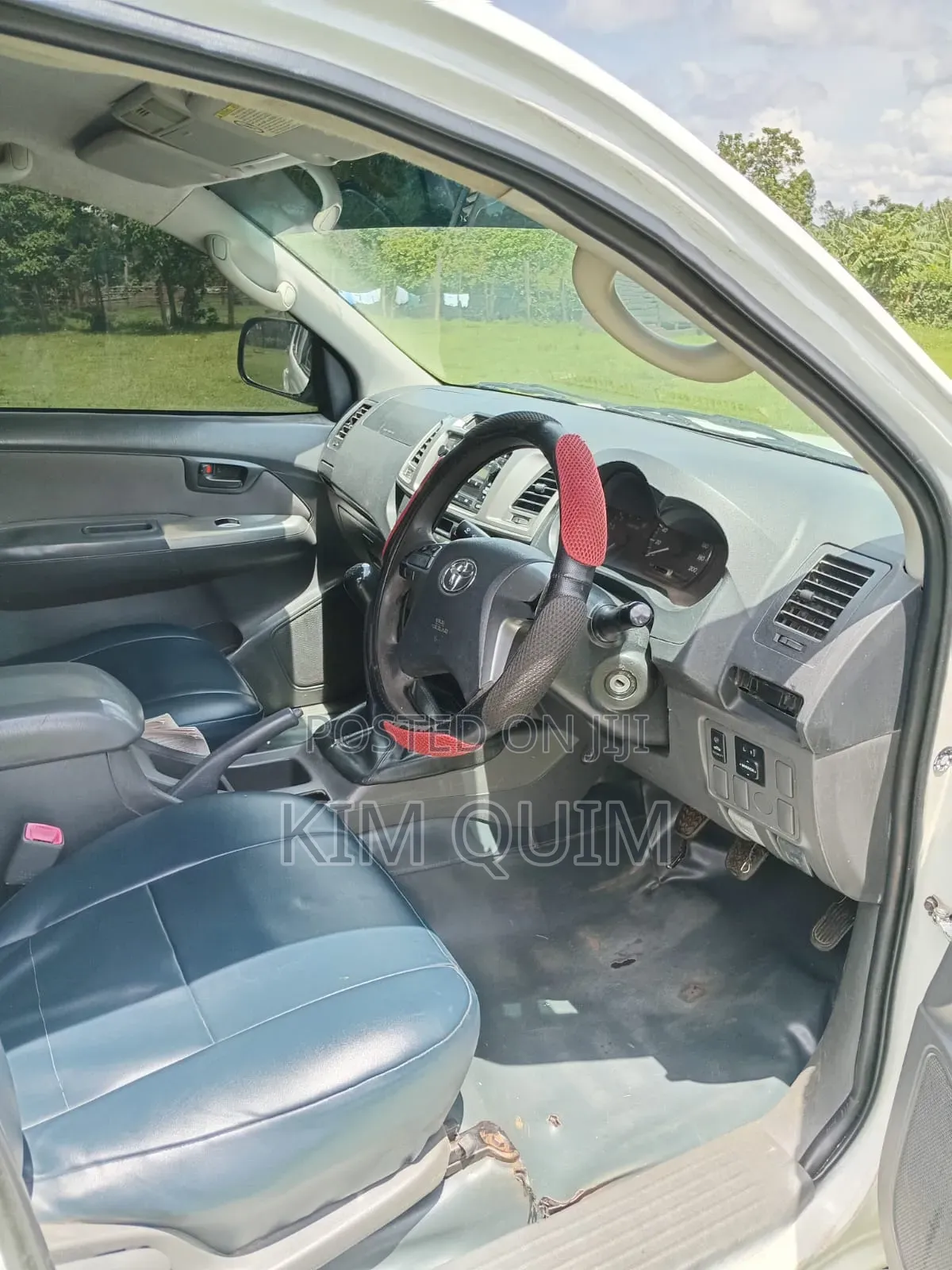 Toyota Hilux 2013 White