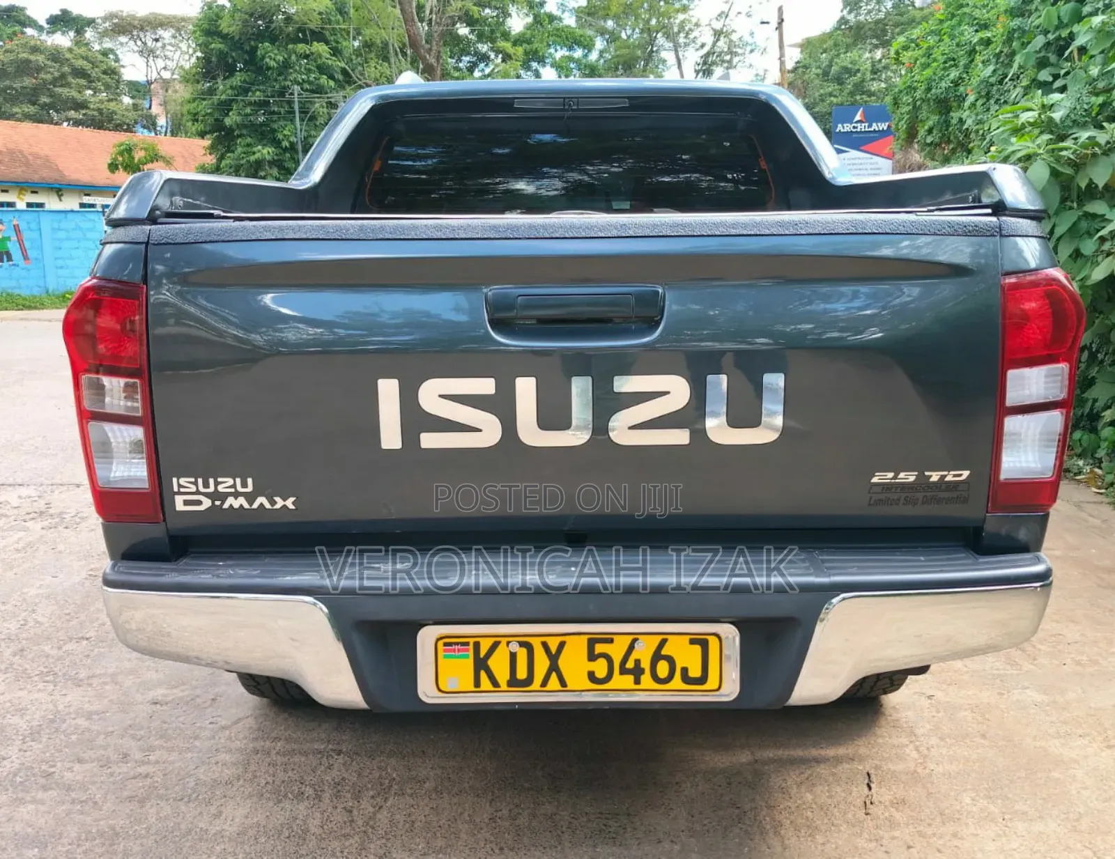 Isuzu D-MAX 2021 Gray
