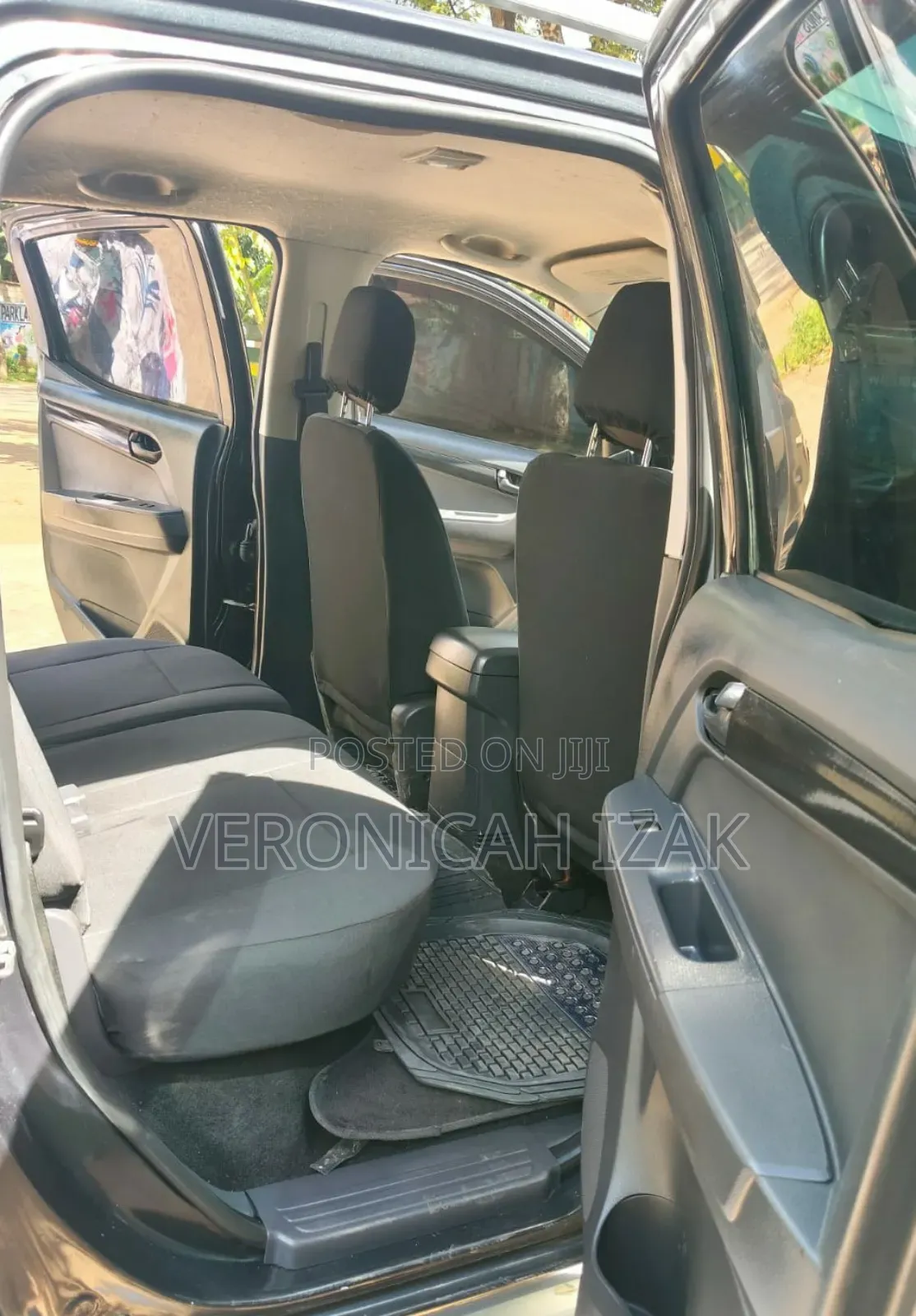 Isuzu D-MAX 2021 Gray