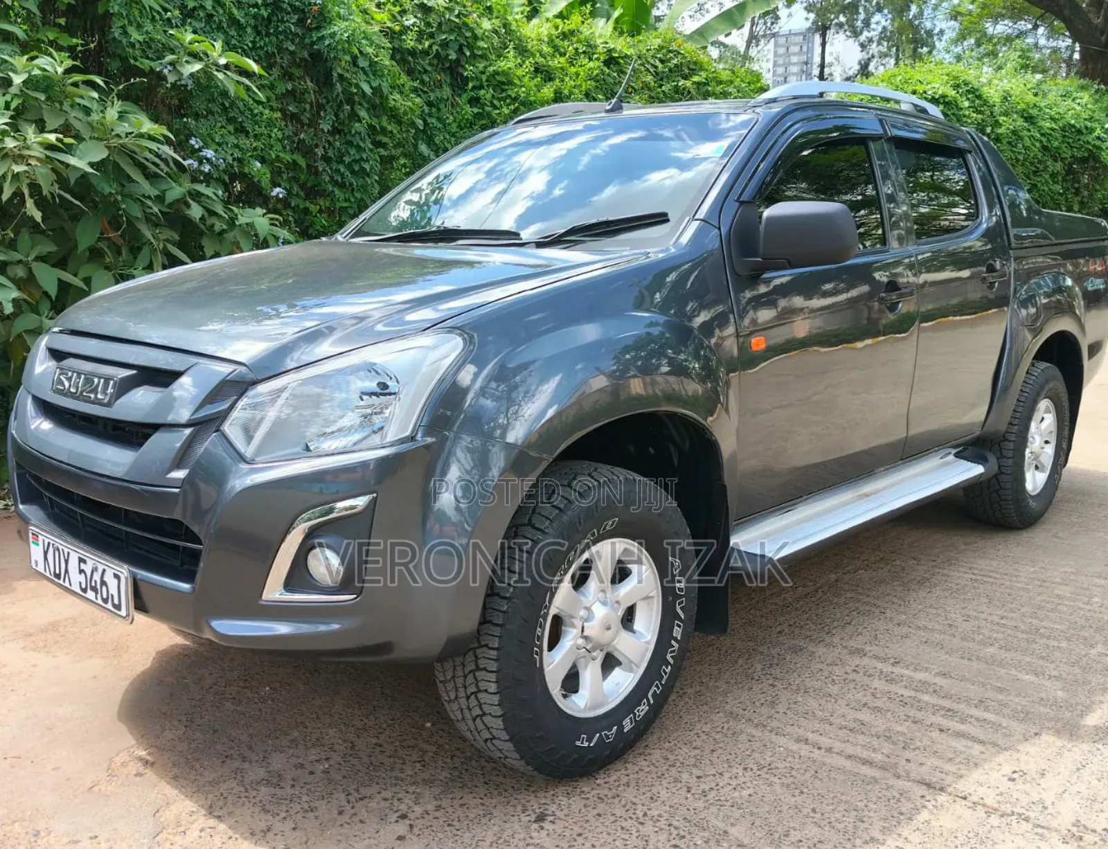 Isuzu D-MAX 2021 Gray
