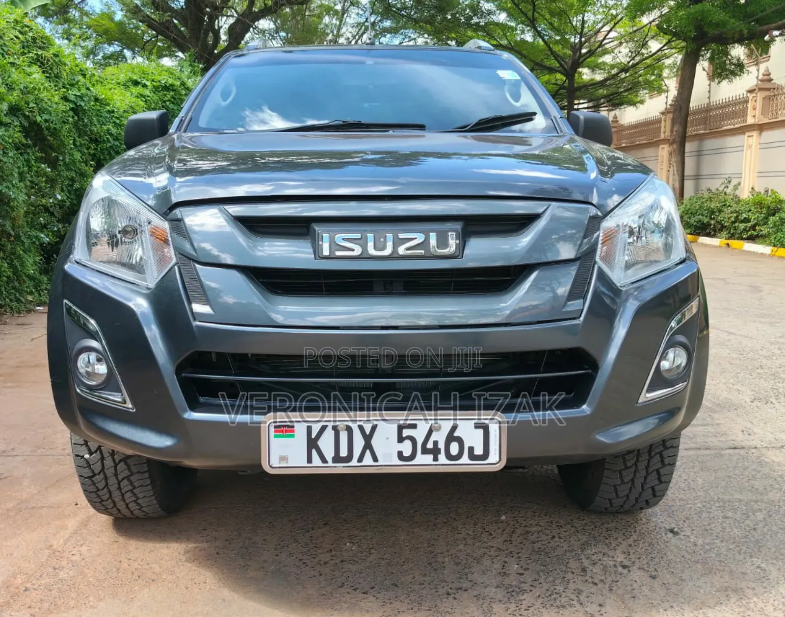 Isuzu D-MAX 2021 Gray