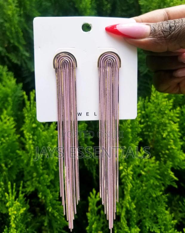 Bold and Unique Statement Earrings - thumbnail 3